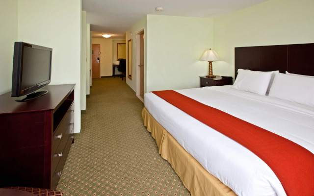Holiday Inn Express & Suites Scottsburg by IHG