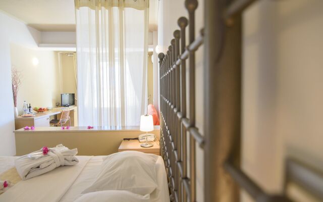 Hotel Antinea Suites & SPA