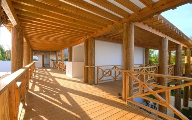 Cayuco 9 by RedAwning