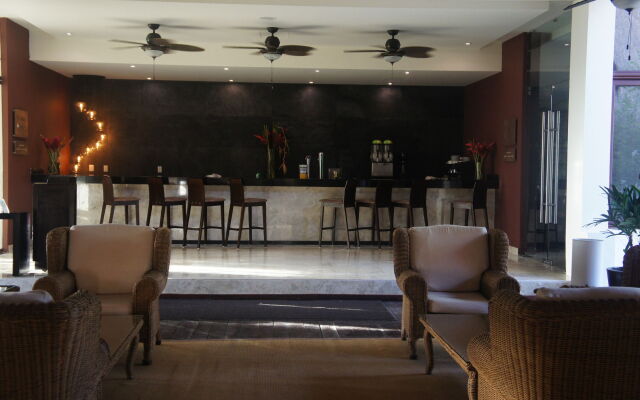 Akumal Bay Beach and Wellness Resort Hotel