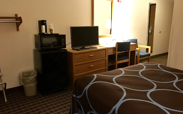 Quincy Inn and Suites