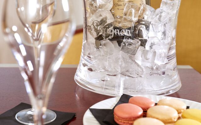 Отель Clarion Paris CDG Airport