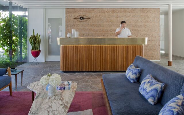 Beverly Laurel Hotel at West Hollywood
