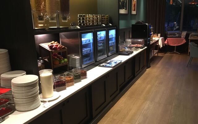 Crowne Plaza Lyon - Cité Internationale by IHG