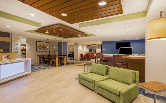 Holiday Inn Express Bloomsburg by IHG