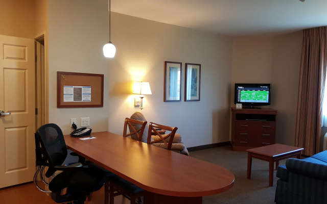 Candlewood Suites Portland Airport by IHG