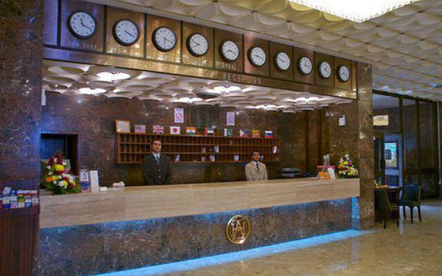 Grand Astoria Hotel