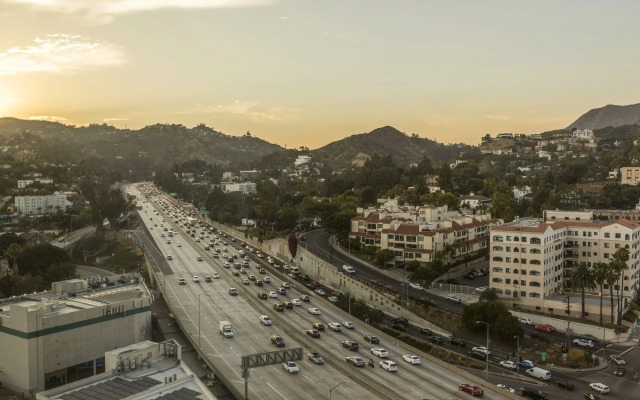 Kimpton Everly Hotel Hollywood by IHG