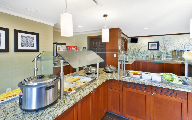 Staybridge Suites Cleveland Mayfield Heights Beachwood by IHG