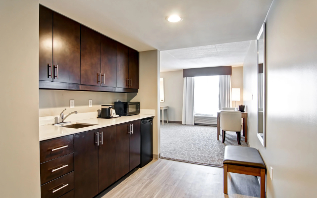 Holiday Inn Express & Suites Oshawa Downtown - Toronto Area by IHG