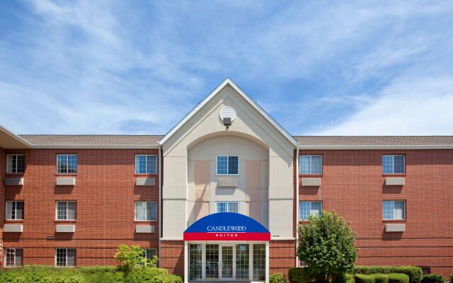 Sonesta Simply Suites Chicago Naperville