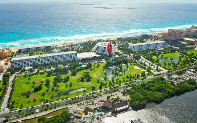 The Pyramid Cancun By Oasis - All Inclusive