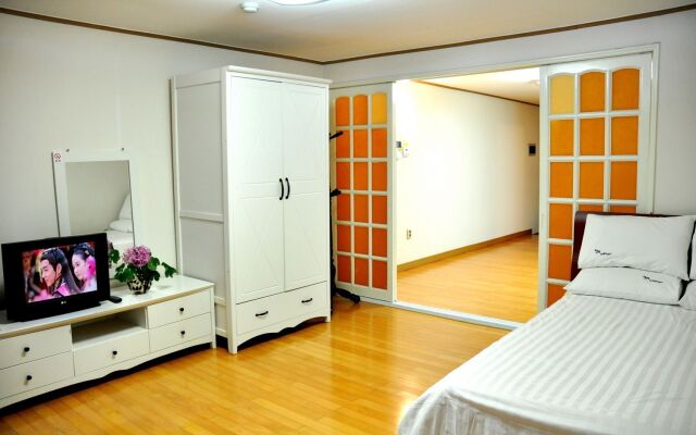 Jeju Jungmun Village