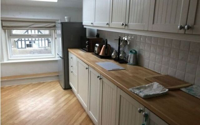 Beach House - Penthouse 3 Bed Apartment