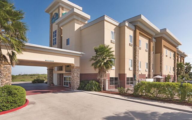 La Quinta Inn & Suites by Wyndham Mathis