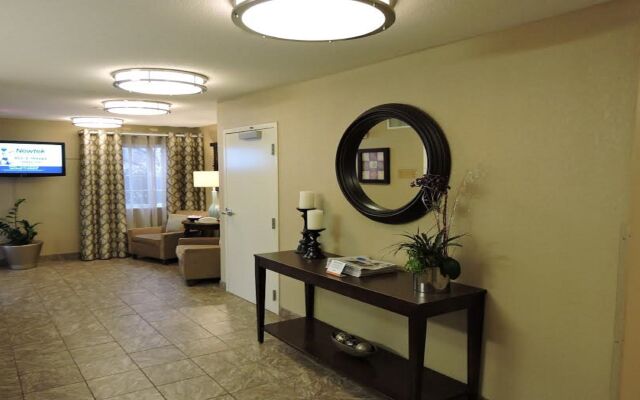 Sonesta Simply Suites Chicago Waukegan