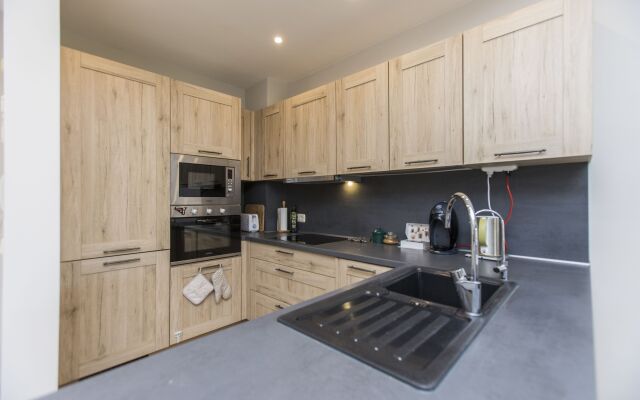 Perfect Location Between Golf and Beach