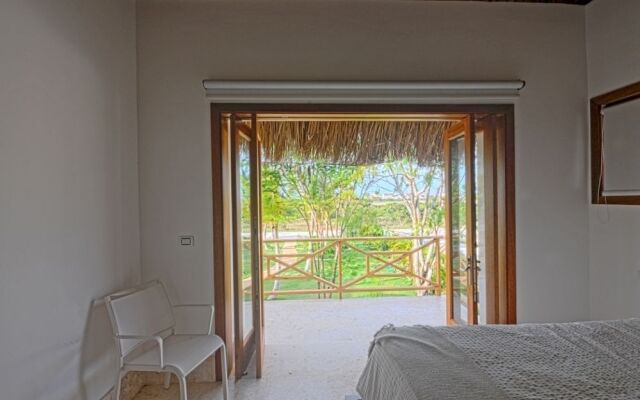 Cayuco 9 by RedAwning