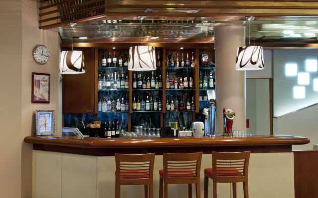 Holiday Inn Helsinki - Vantaa Airport by IHG
