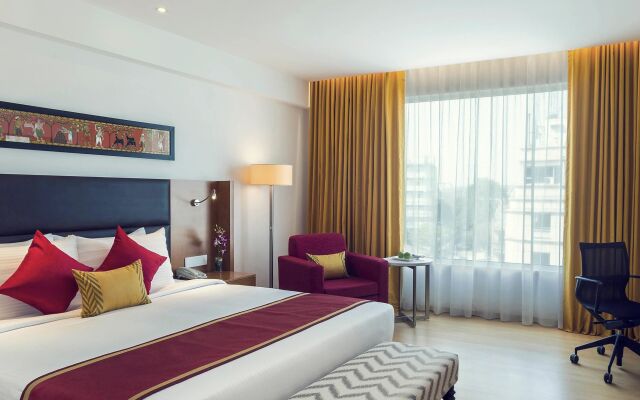 Mercure Hyderabad KCP Hotel