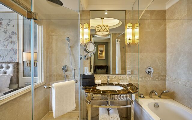 Crowne Plaza Zhengzhou by IHG