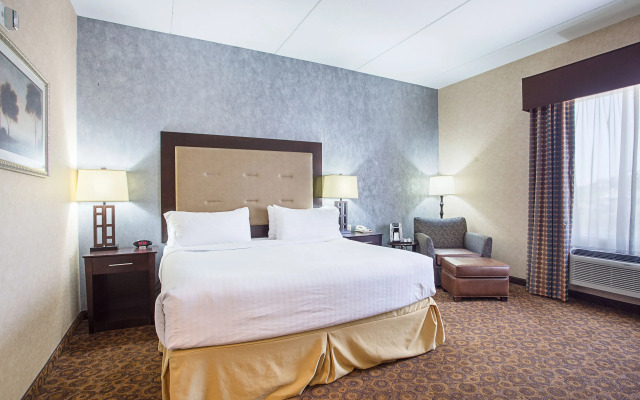 Holiday Inn Express Hotel & Suites BYRAM by IHG