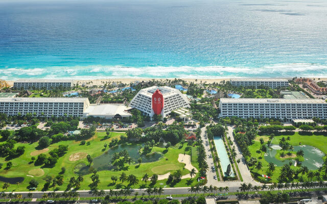 The Pyramid Cancun By Oasis - All Inclusive