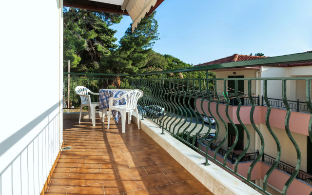Xenios Loutra Village Holiday Apartments