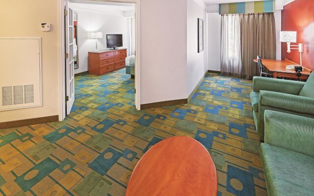 La Quinta Inn Suites Galleria