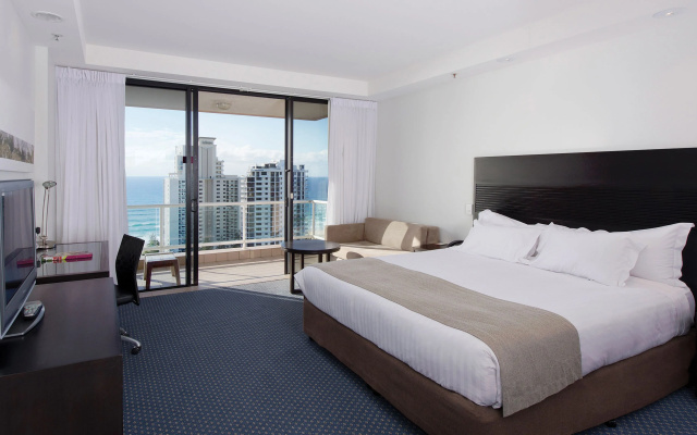 Crowne Plaza Surfers Paradise by IHG