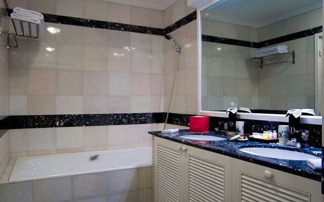 Saigon Domaine Luxury Residences