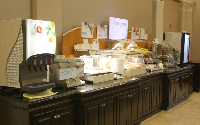 Holiday Inn Express Hotel & Suites Crestview by IHG