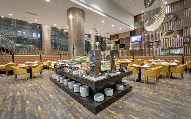Holiday Inn Kolkata Airport by IHG