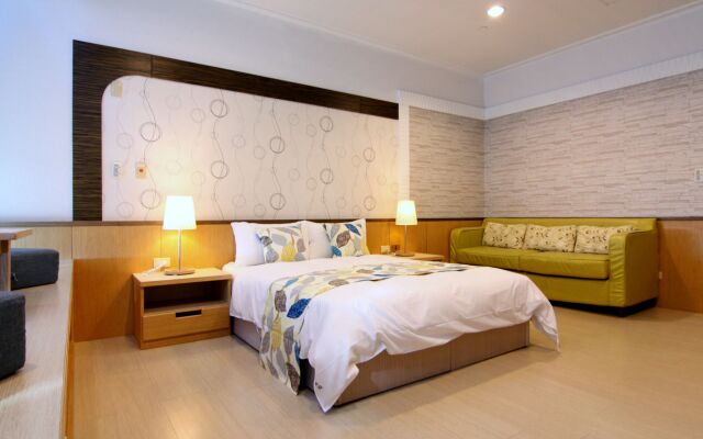 85 Sky Hostel