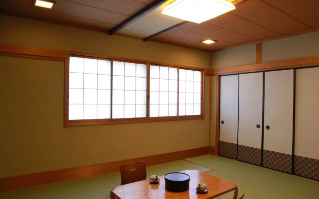 Kyoya Ryokan - 12 Years and Over Only