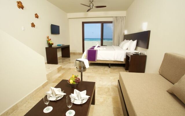 Akumal Bay Beach and Wellness Resort Hotel