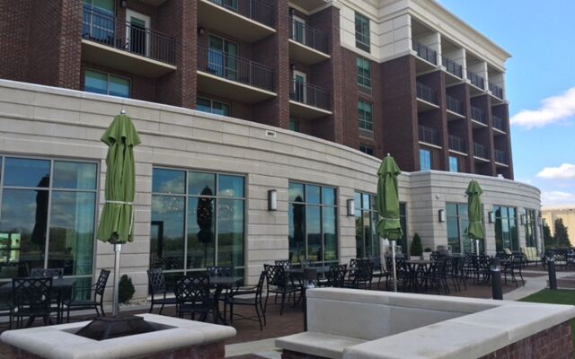 Holiday Inn Paducah Riverfront, an IHG Hotel