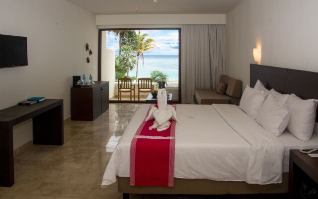 Akumal Bay Beach and Wellness Resort Hotel