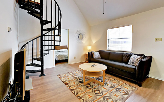 Hip Downtown Condo with Loft by RedAwning