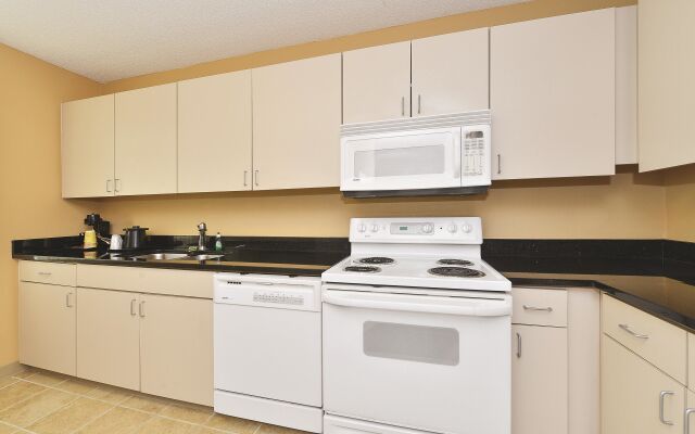 Best Western Plus Lafayette Hotel University Area