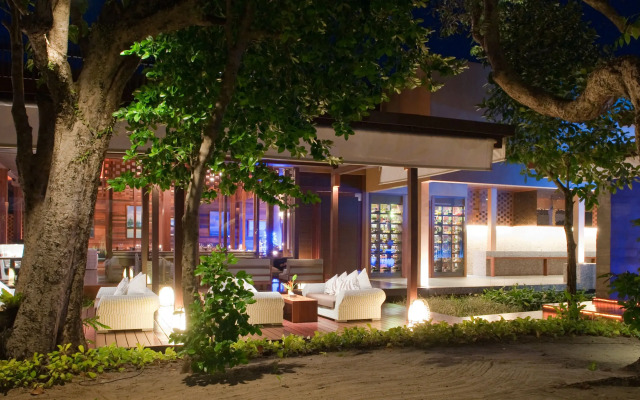 Wanakarn Beach Resort & Spa
