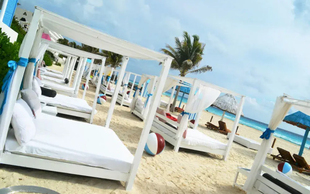 The Pyramid Cancun By Oasis - All Inclusive