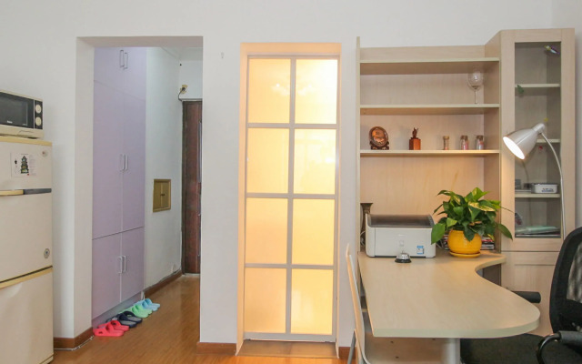 iFamily Apartment Hongfeng Branch