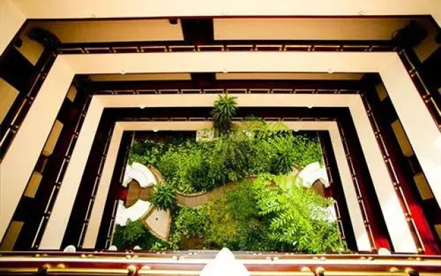 Saigon Domaine Luxury Residences