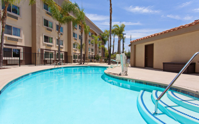 Holiday Inn Express San Bernardino - Colton by IHG