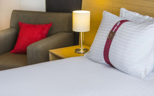 Holiday Inn Melbourne Airport by IHG