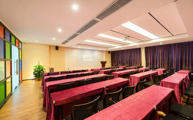 Vienna International Hotel (Foshan Yongrun Plaza)