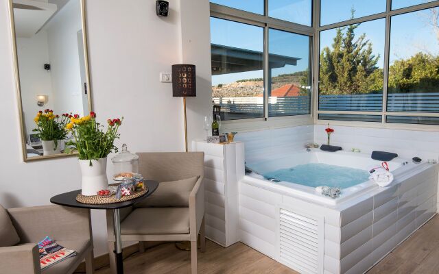 Osnata Boutique Suites