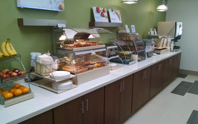 Holiday Inn Express & Suites Price by IHG