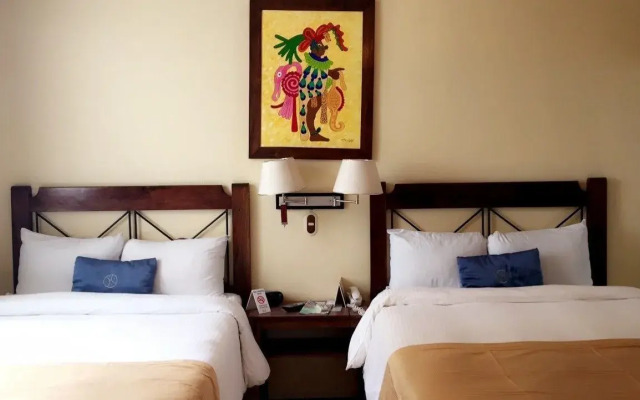 Hotel Maya Colonial